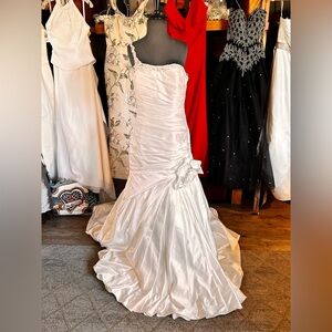 Allure Bridals Satin One-Shoulder White Wedding Gown